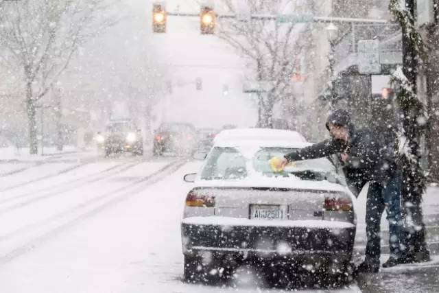 超级"暴风雪"席卷美国似灾难片 华人紧急屯粮(多图)